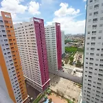 Green Pramuka City By Mueza Room